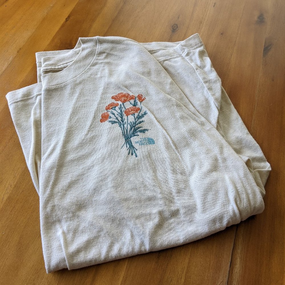 Women's Northface Poppy Tee